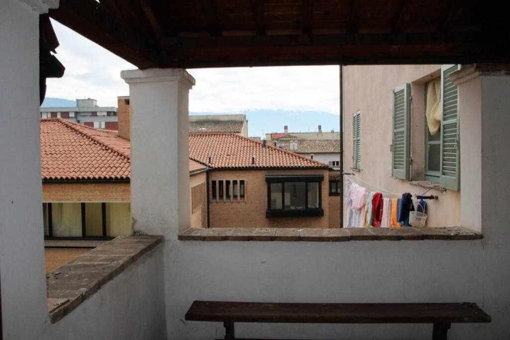 Ospitaci Appartamenti San Salvatore 福利尼奥 外观 照片